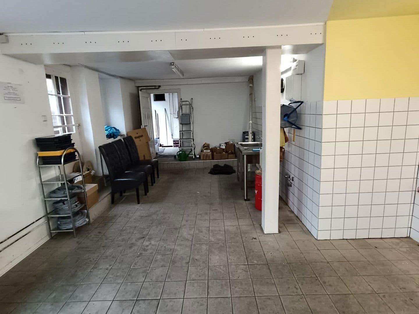 Prenájom nebytového priestoru 70 m², Hirsauer Str. 159/161, Pforzheim, Bádensko-Wurttembersko Prenájom nebytového priestoru 70 m², Hirsauer Str. 159/161, Pforzheim, Bádensko-Wurttembersko