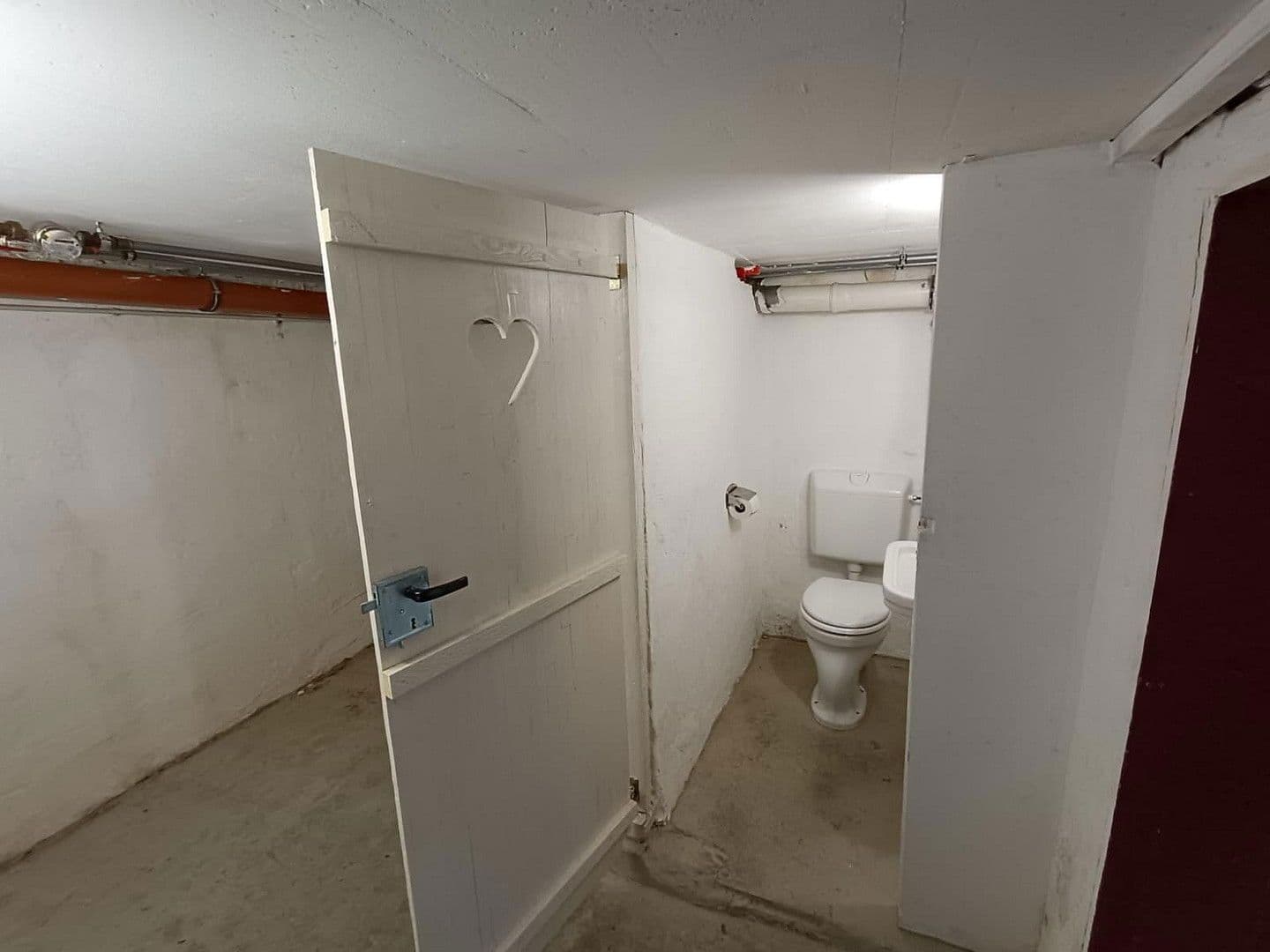 Prenájom nebytového priestoru 70 m², Hirsauer Str. 159/161, Pforzheim, Bádensko-Wurttembersko Prenájom nebytového priestoru 70 m², Hirsauer Str. 159/161, Pforzheim, Bádensko-Wurttembersko