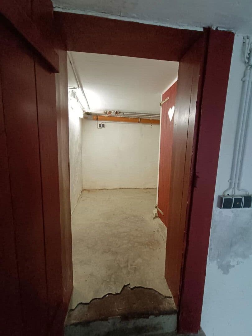 Prenájom nebytového priestoru 70 m², Hirsauer Str. 159/161, Pforzheim, Bádensko-Wurttembersko Prenájom nebytového priestoru 70 m², Hirsauer Str. 159/161, Pforzheim, Bádensko-Wurttembersko