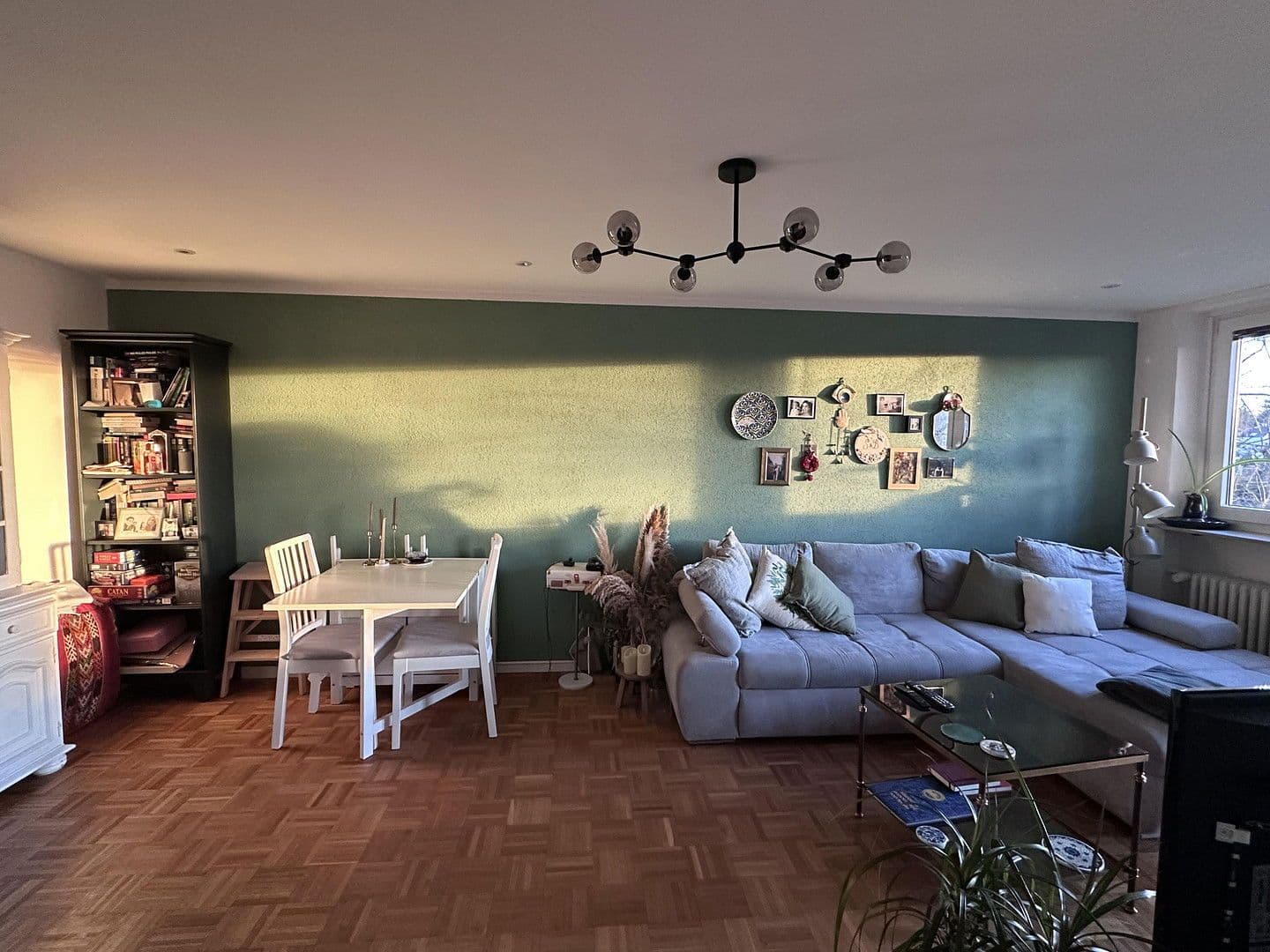 Prenájom bytu 3-izbový 70 m², Allgäustr. 32, Stuttgart, Bádensko-Wurttembersko Prenájom bytu 3-izbový 70 m², Allgäustr. 32, Stuttgart, Bádensko-Wurttembersko