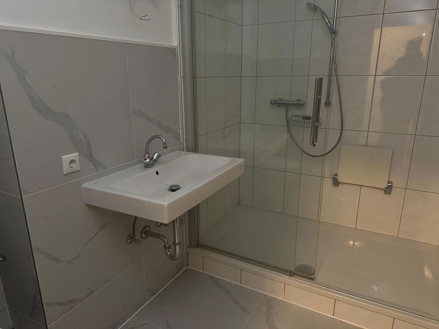 Prenájom bytu 2-izbový 55 m², Am Wald 11, Wiesbaden, Hesensko Prenájom bytu 2-izbový 55 m², Am Wald 11, Wiesbaden, Hesensko