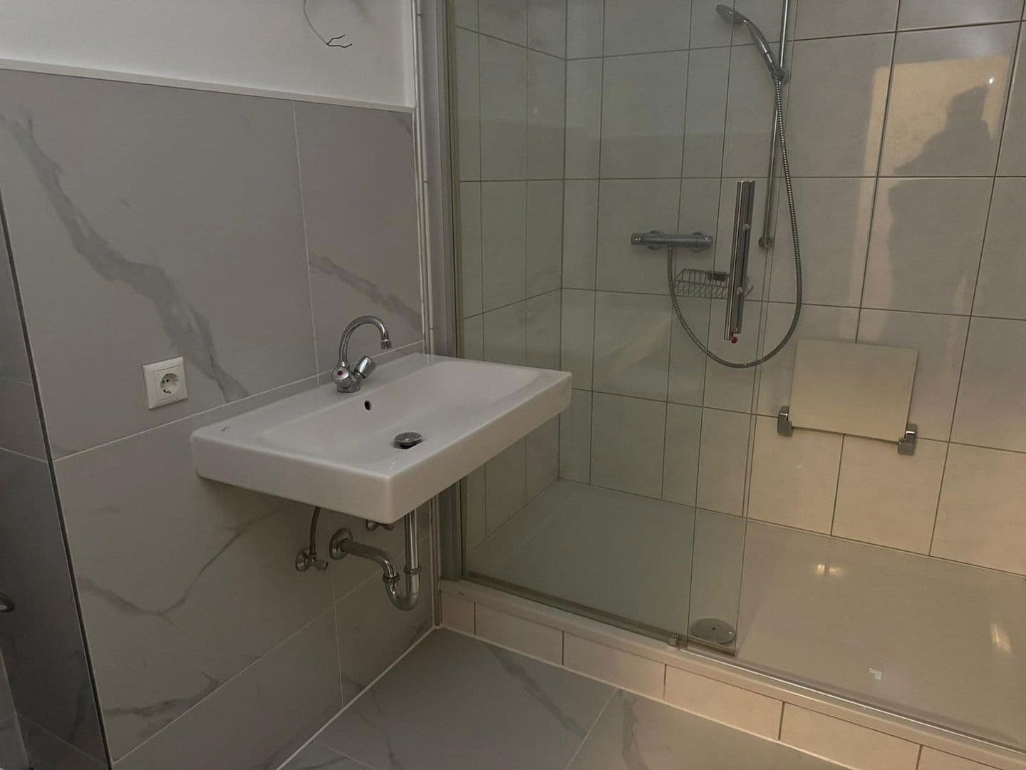 Prenájom bytu 2-izbový 55 m², Am Wald 11, Wiesbaden, Hesensko Prenájom bytu 2-izbový 55 m², Am Wald 11, Wiesbaden, Hesensko