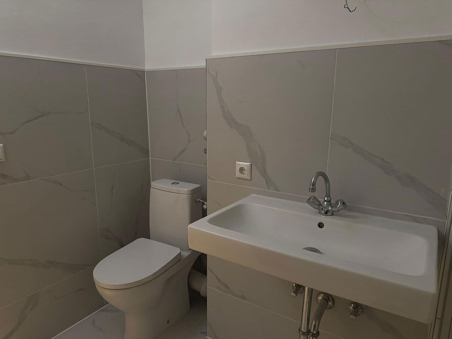 Prenájom bytu 2-izbový 55 m², Am Wald 11, Wiesbaden, Hesensko Prenájom bytu 2-izbový 55 m², Am Wald 11, Wiesbaden, Hesensko