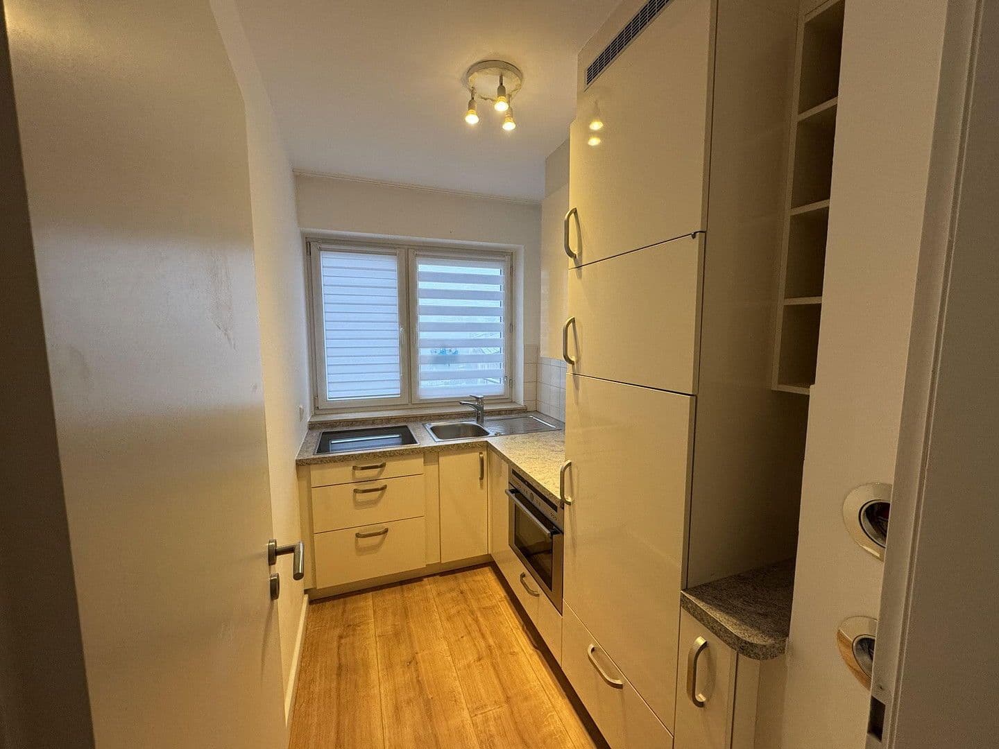 Prenájom bytu 2-izbový 55 m², Am Wald 11, Wiesbaden, Hesensko Prenájom bytu 2-izbový 55 m², Am Wald 11, Wiesbaden, Hesensko