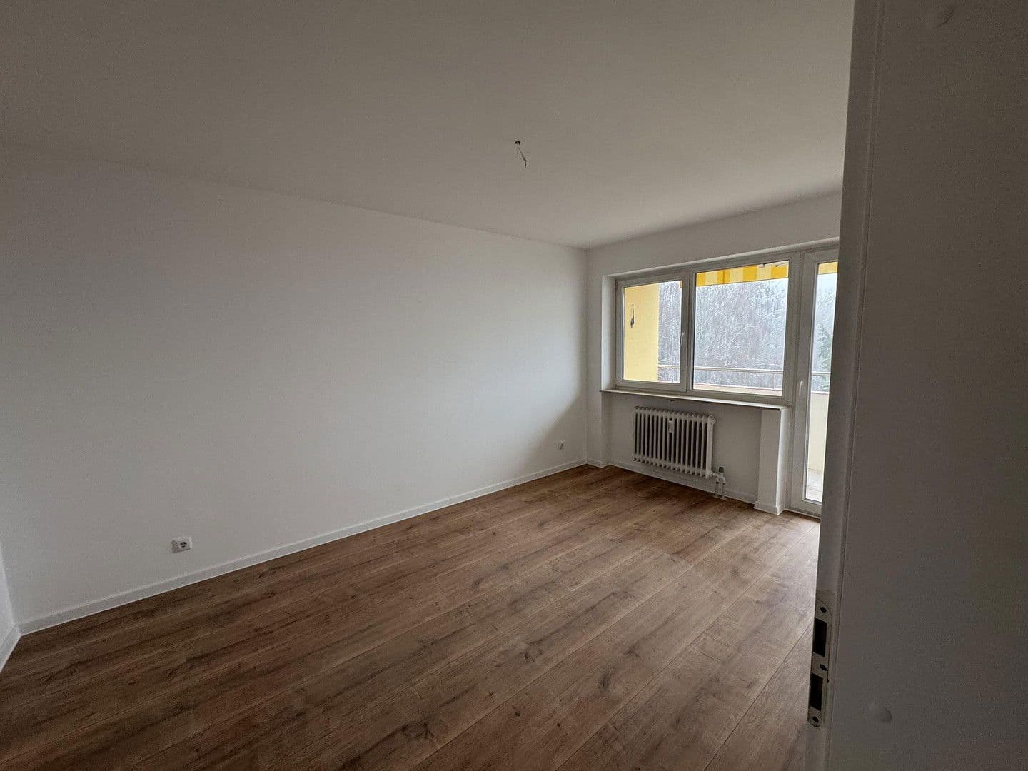 Prenájom bytu 2-izbový 55 m², Am Wald 11, Wiesbaden, Hesensko Prenájom bytu 2-izbový 55 m², Am Wald 11, Wiesbaden, Hesensko