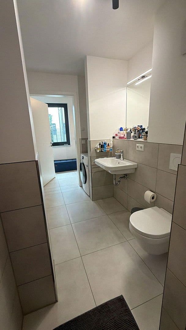 Prenájom bytu 2-izbový 81 m², Dorfstraße 13a, Germering, Bavorsko Prenájom bytu 2-izbový 81 m², Dorfstraße 13a, Germering, Bavorsko