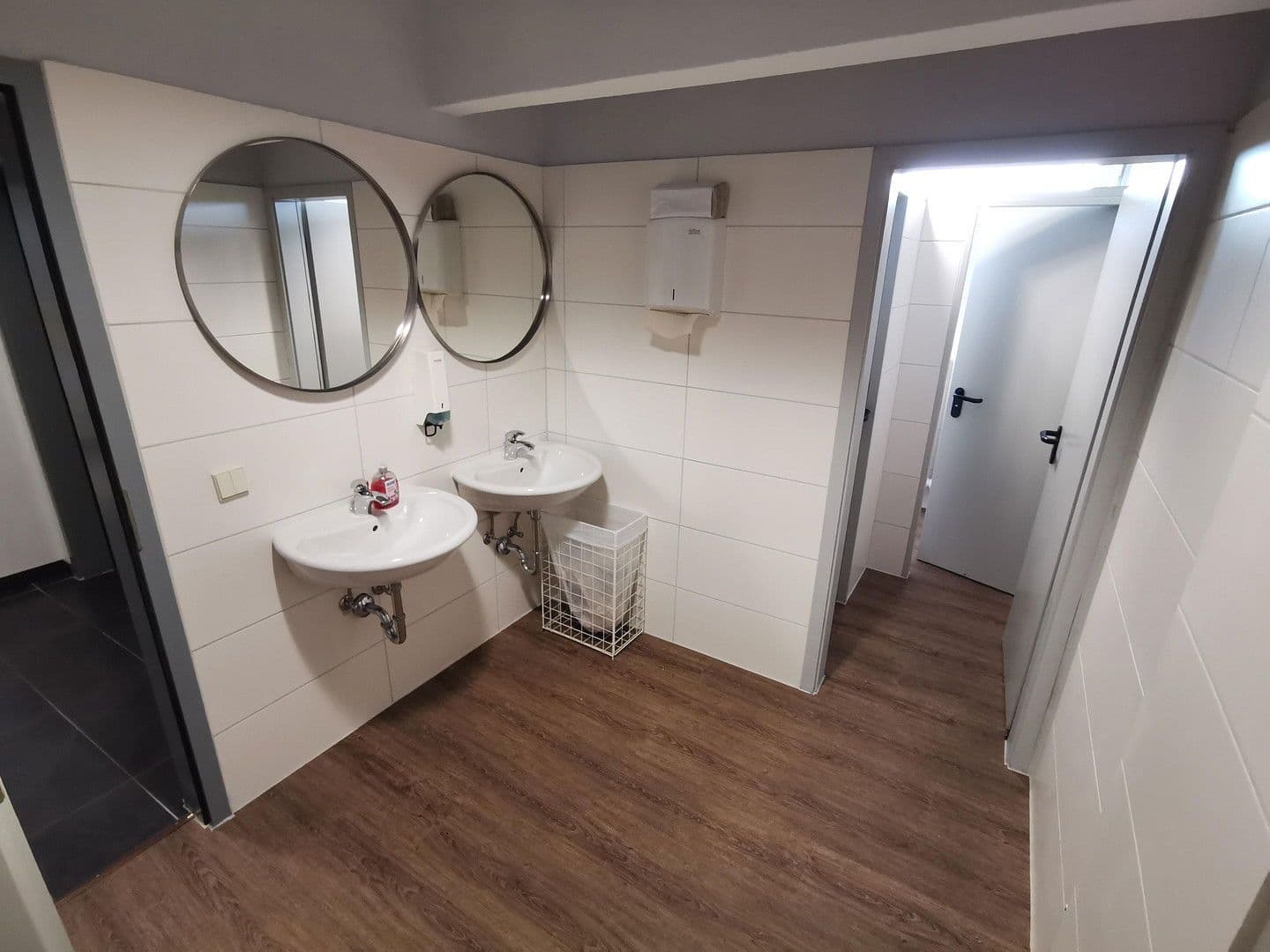 Prenájom kancelárie 154 m², Mengendamm 12, Hannover, Dolné Sasko Prenájom kancelárie 154 m², Mengendamm 12, Hannover, Dolné Sasko