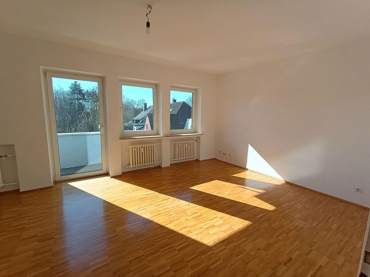 Prenájom bytu 3-izbový 74 m², Wilhelm-Crüwell-Straße 20, Dortmund, Severné Porýnie - Westfálsko Prenájom bytu 3-izbový 74 m², Wilhelm-Crüwell-Straße 20, Dortmund, Severné Porýnie - Westfálsko