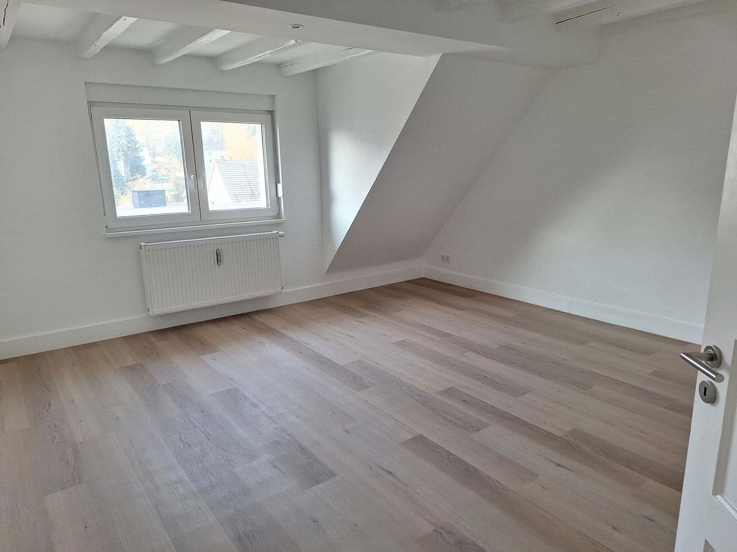 Prenájom bytu 4-izbový 98 m², Wilhelmstraße 16, Hofheim am Taunus, Hesensko Prenájom bytu 4-izbový 98 m², Wilhelmstraße 16, Hofheim am Taunus, Hesensko