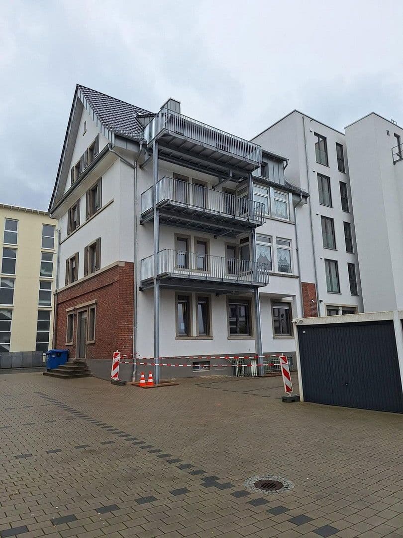 Prenájom bytu 4-izbový 98 m², Wilhelmstraße 16, Hofheim am Taunus, Hesensko Prenájom bytu 4-izbový 98 m², Wilhelmstraße 16, Hofheim am Taunus, Hesensko