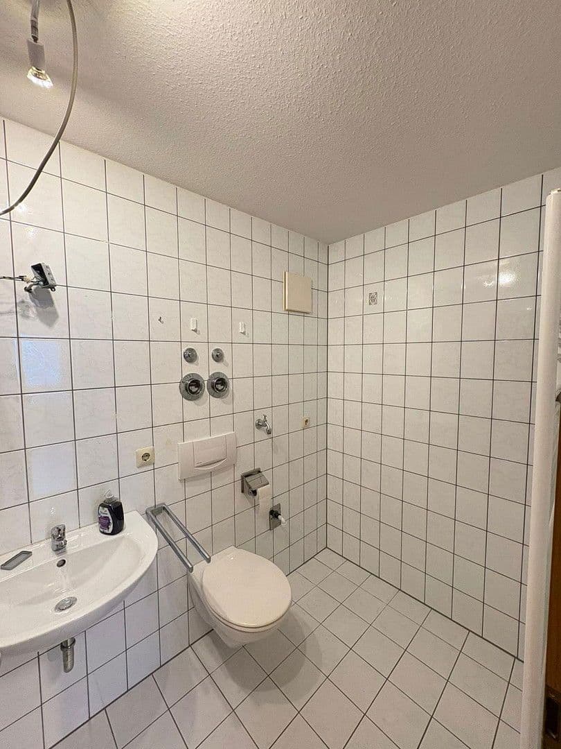 Prenájom bytu 2-izbový 61 m², Schillerstraße 10, Pfullingen, Bádensko-Wurttembersko Prenájom bytu 2-izbový 61 m², Schillerstraße 10, Pfullingen, Bádensko-Wurttembersko