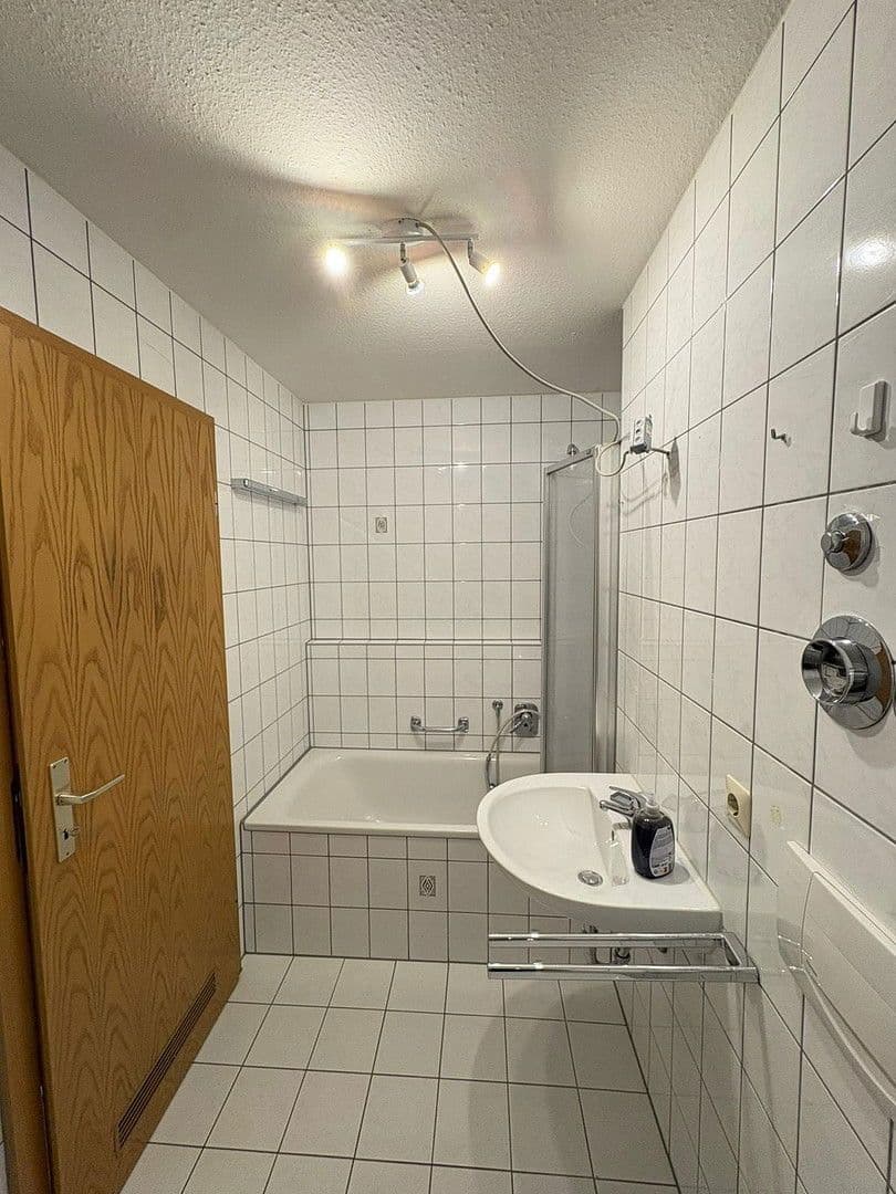 Prenájom bytu 2-izbový 61 m², Schillerstraße 10, Pfullingen, Bádensko-Wurttembersko Prenájom bytu 2-izbový 61 m², Schillerstraße 10, Pfullingen, Bádensko-Wurttembersko