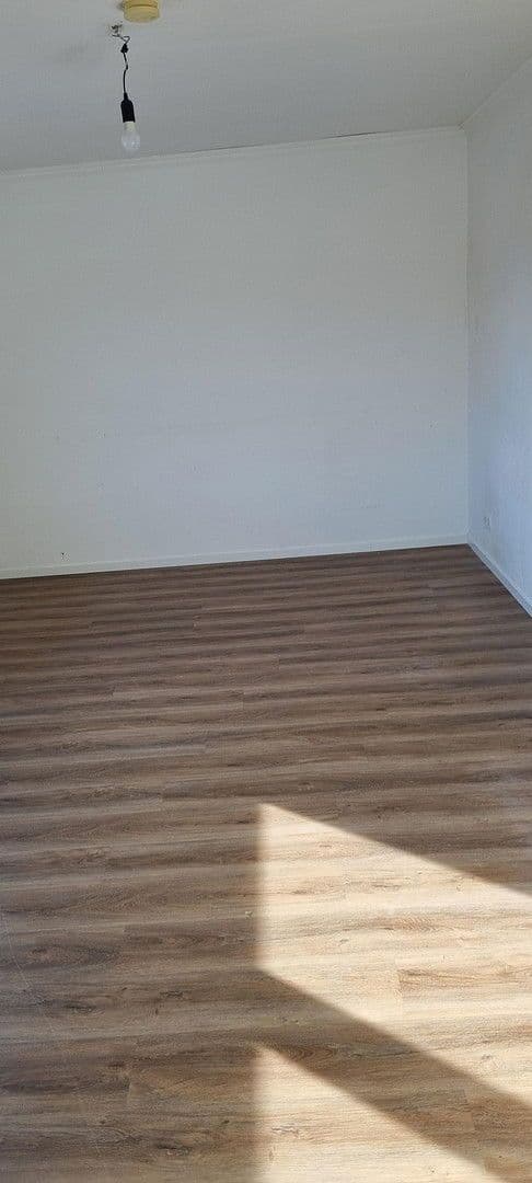 Prenájom bytu 5-izbový 125 m², Reichenbach an der Fils, Bádensko-Wurttembersko Prenájom bytu 5-izbový 125 m², Reichenbach an der Fils, Bádensko-Wurttembersko