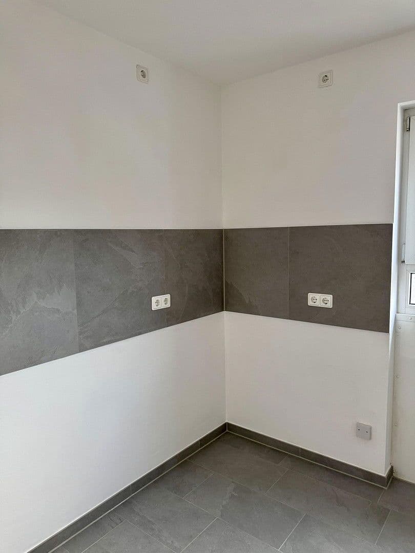 Prenájom bytu 4-izbový 90 m², Köglweg 17, Taufkirchen, Bavorsko Prenájom bytu 4-izbový 90 m², Köglweg 17, Taufkirchen, Bavorsko