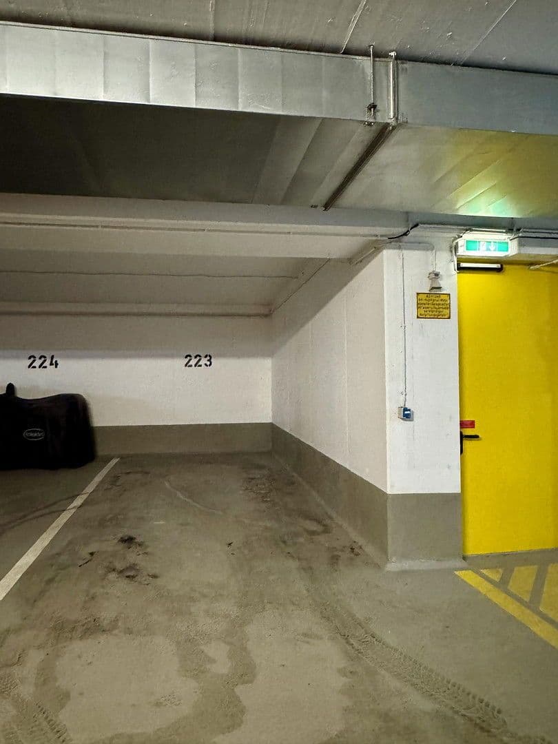 Prenájom bytu 4-izbový 90 m², Köglweg 17, Taufkirchen, Bavorsko Prenájom bytu 4-izbový 90 m², Köglweg 17, Taufkirchen, Bavorsko