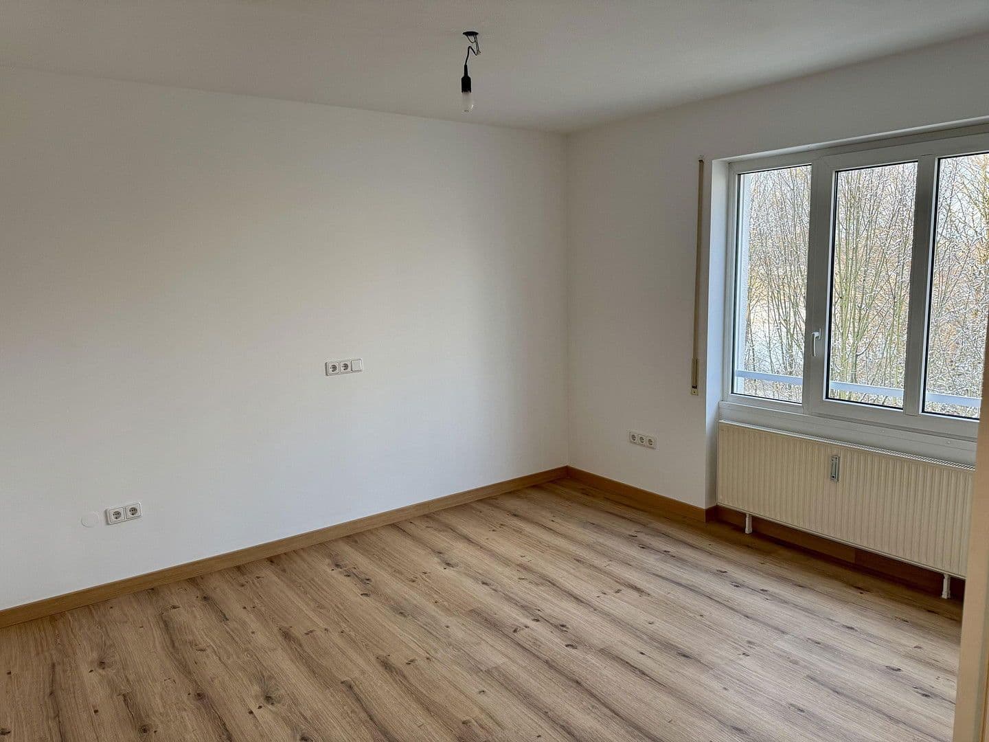 Prenájom bytu 4-izbový 90 m², Köglweg 17, Taufkirchen, Bavorsko Prenájom bytu 4-izbový 90 m², Köglweg 17, Taufkirchen, Bavorsko