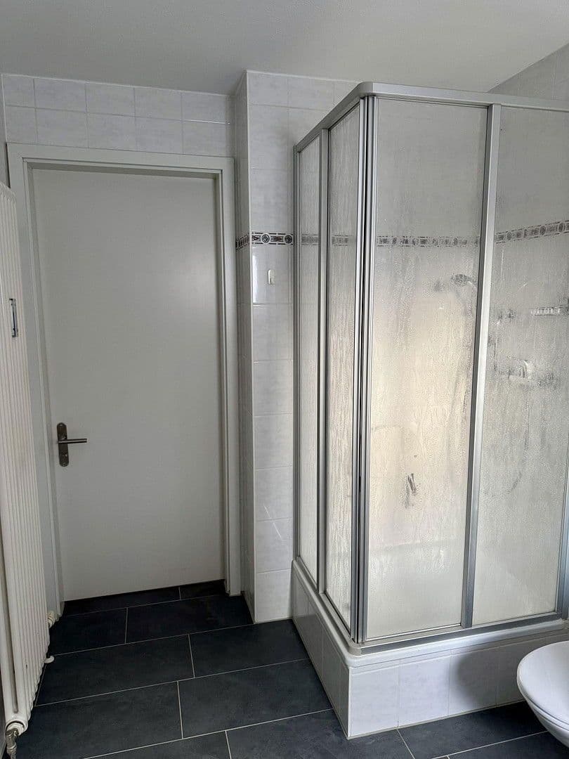 Prenájom bytu 4-izbový 90 m², Köglweg 17, Taufkirchen, Bavorsko Prenájom bytu 4-izbový 90 m², Köglweg 17, Taufkirchen, Bavorsko