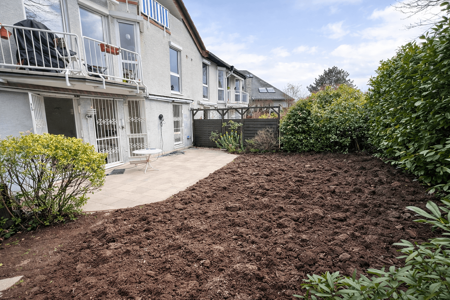 Prenájom bytu 3-izbový 124 m², Friedrichsdorf, Hesensko Prenájom bytu 3-izbový 124 m², Friedrichsdorf, Hesensko