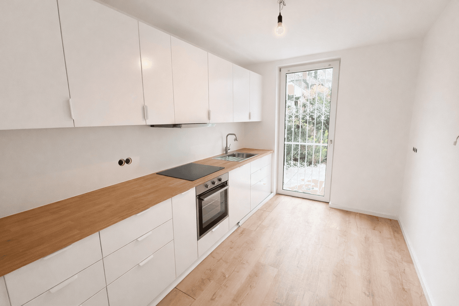 Prenájom bytu 3-izbový 124 m², Friedrichsdorf, Hesensko Prenájom bytu 3-izbový 124 m², Friedrichsdorf, Hesensko