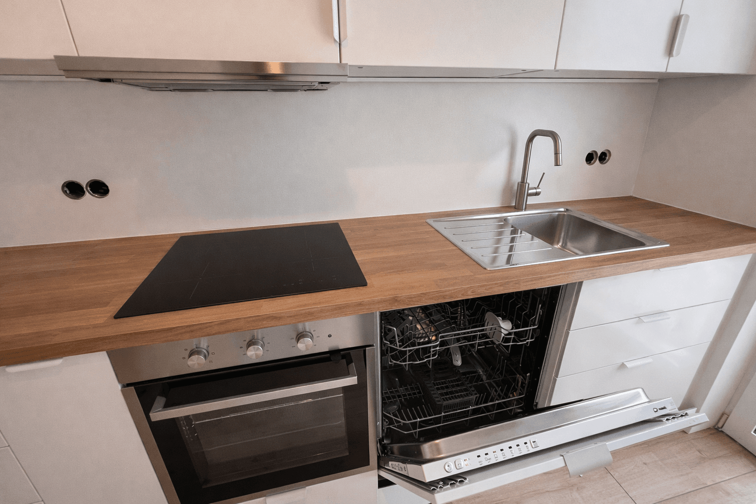 Prenájom bytu 3-izbový 124 m², Friedrichsdorf, Hesensko Prenájom bytu 3-izbový 124 m², Friedrichsdorf, Hesensko