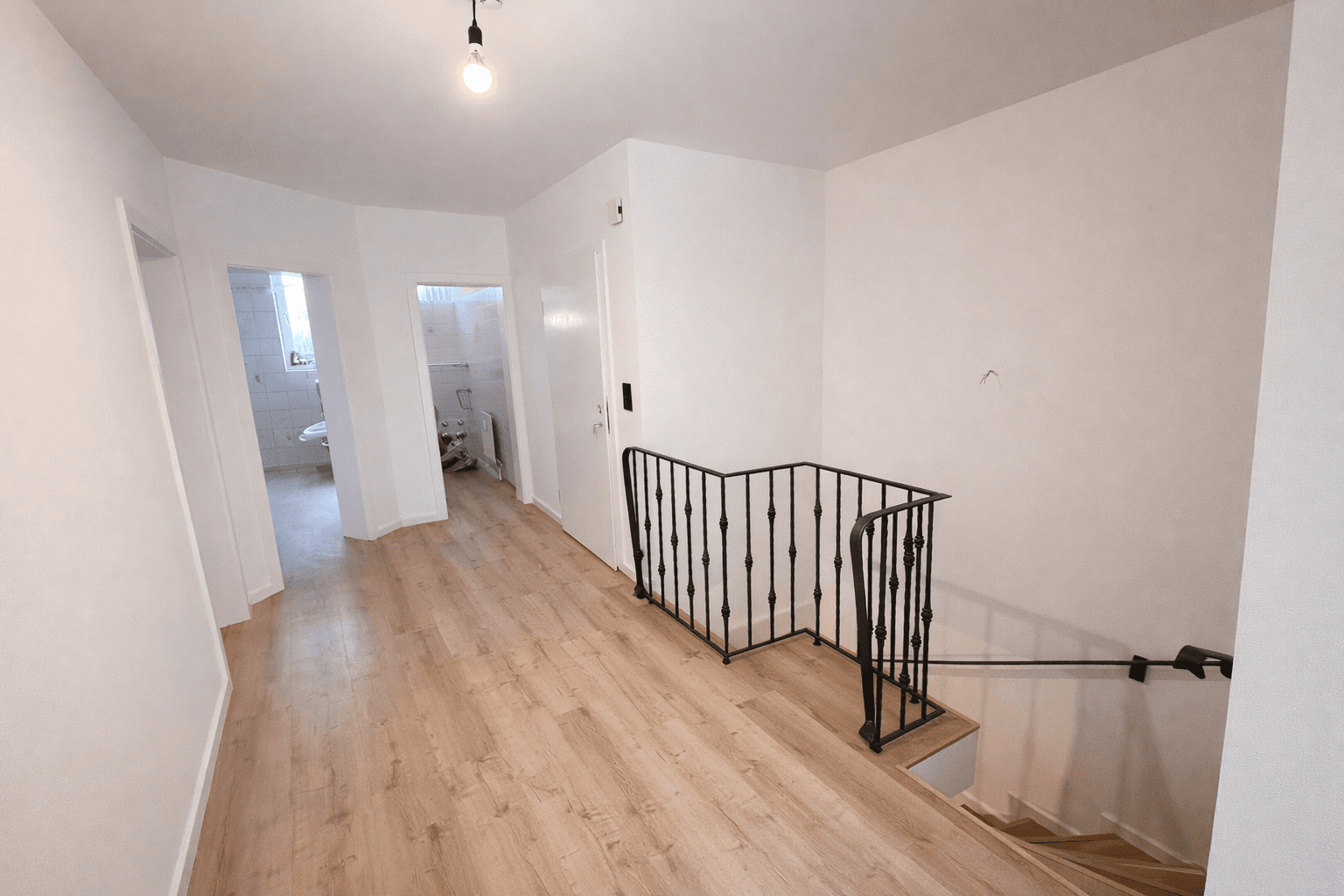 Prenájom bytu 3-izbový 124 m², Friedrichsdorf, Hesensko Prenájom bytu 3-izbový 124 m², Friedrichsdorf, Hesensko