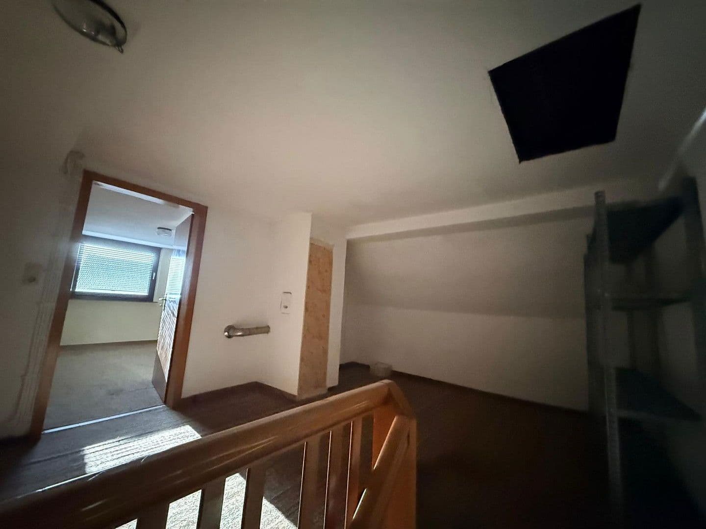 Prenájom domu 100 m², pozemek 250 m², Dorfstraße 6, Neuwied, Porýnie-Falcko Prenájom domu 100 m², pozemek 250 m², Dorfstraße 6, Neuwied, Porýnie-Falcko