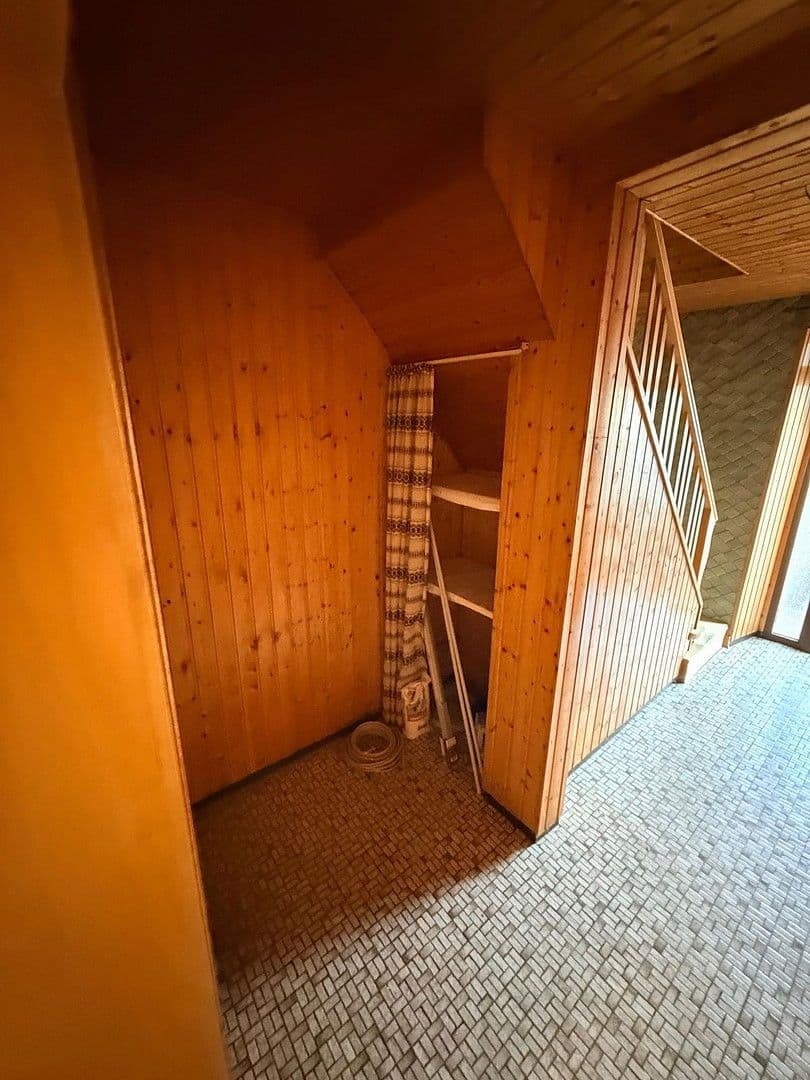 Prenájom domu 100 m², pozemek 250 m², Dorfstraße 6, Neuwied, Porýnie-Falcko Prenájom domu 100 m², pozemek 250 m², Dorfstraße 6, Neuwied, Porýnie-Falcko