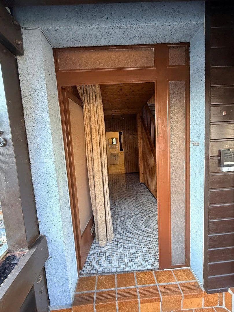 Prenájom domu 100 m², pozemek 250 m², Dorfstraße 6, Neuwied, Porýnie-Falcko Prenájom domu 100 m², pozemek 250 m², Dorfstraße 6, Neuwied, Porýnie-Falcko