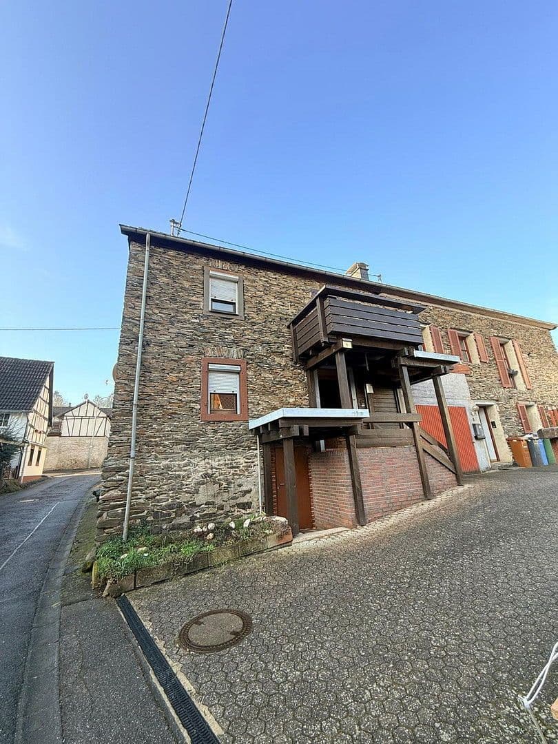 Prenájom domu 100 m², pozemek 250 m², Dorfstraße 6, Neuwied, Porýnie-Falcko Prenájom domu 100 m², pozemek 250 m², Dorfstraße 6, Neuwied, Porýnie-Falcko