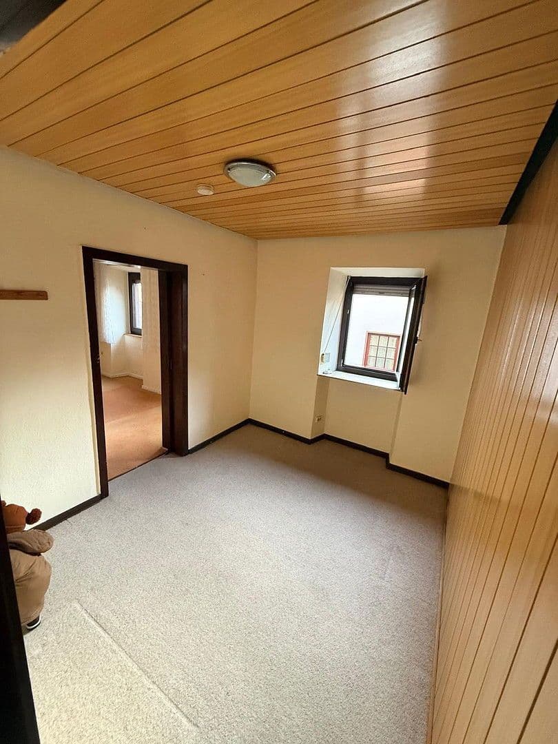 Prenájom domu 100 m², pozemek 250 m², Dorfstraße 6, Neuwied, Porýnie-Falcko Prenájom domu 100 m², pozemek 250 m², Dorfstraße 6, Neuwied, Porýnie-Falcko