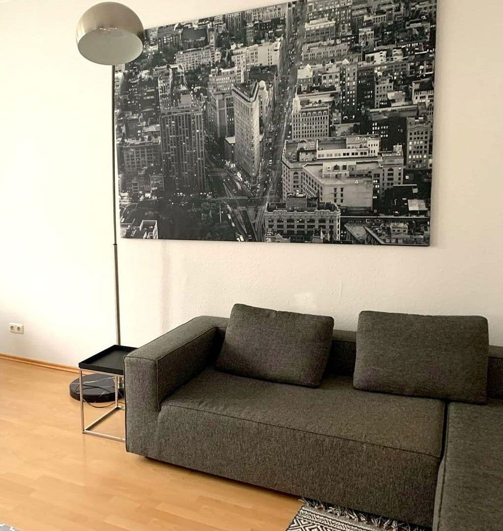 Prenájom bytu 2-izbový 54 m², Frankfurt am Main, Hesensko Prenájom bytu 2-izbový 54 m², Frankfurt am Main, Hesensko
