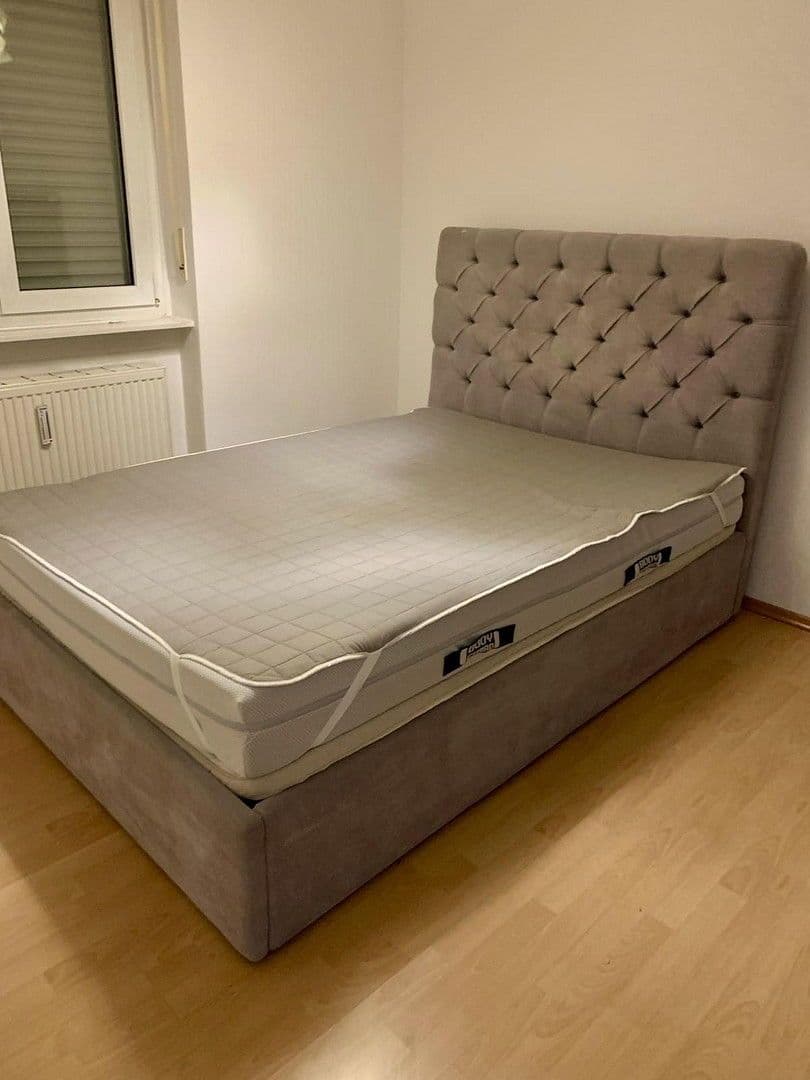 Prenájom bytu 2-izbový 54 m², Frankfurt am Main, Hesensko Prenájom bytu 2-izbový 54 m², Frankfurt am Main, Hesensko