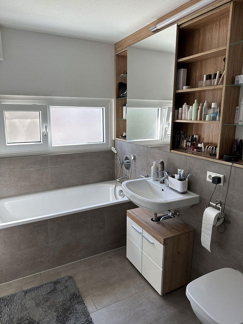 Predaj domu 125 m², pozemek 197 m², Abstatt, Bádensko-Wurttembersko Predaj domu 125 m², pozemek 197 m², Abstatt, Bádensko-Wurttembersko