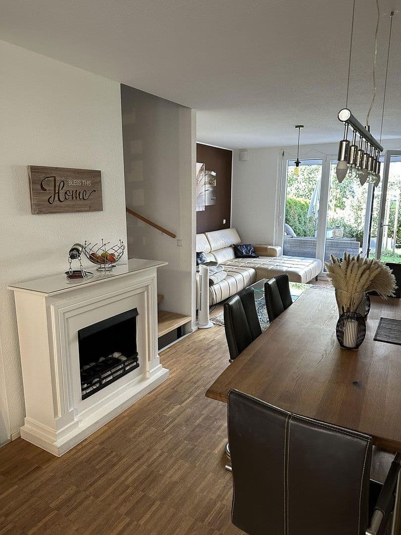 Predaj domu 125 m², pozemek 197 m², Abstatt, Bádensko-Wurttembersko Predaj domu 125 m², pozemek 197 m², Abstatt, Bádensko-Wurttembersko