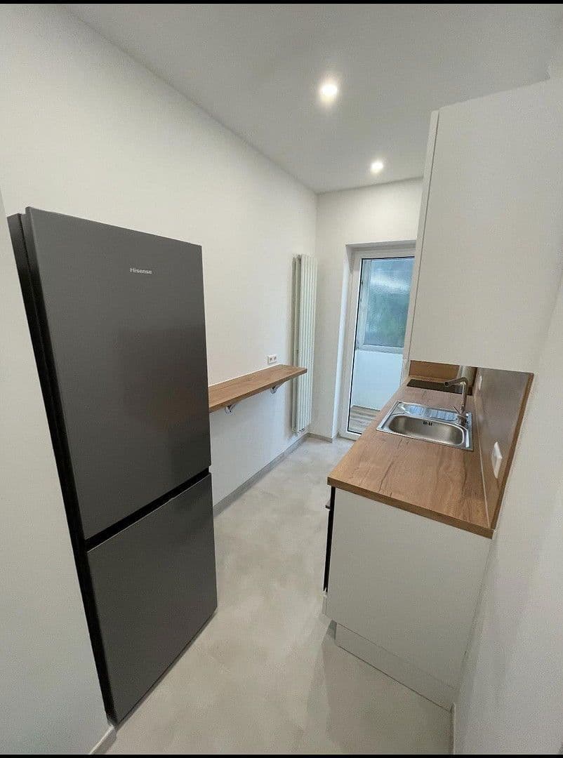 Prenájom bytu 16 m², Ostendstraße 12, Stuttgart, Bádensko-Wurttembersko Prenájom bytu 16 m², Ostendstraße 12, Stuttgart, Bádensko-Wurttembersko