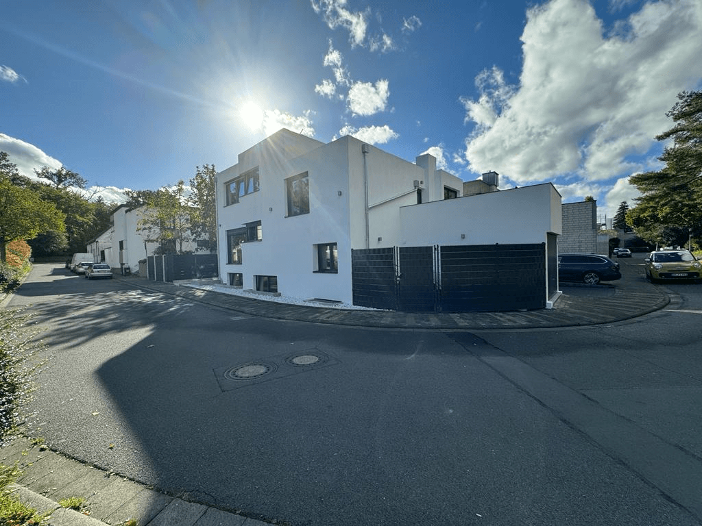 Predaj domu 280 m², pozemek 294 m², Darmstadt, Hesensko Predaj domu 280 m², pozemek 294 m², Darmstadt, Hesensko