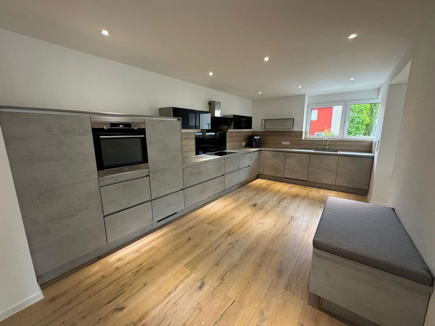 Predaj domu 280 m², pozemek 294 m², Darmstadt, Hesensko Predaj domu 280 m², pozemek 294 m², Darmstadt, Hesensko