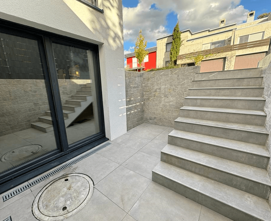 Predaj domu 280 m², pozemek 294 m², Darmstadt, Hesensko Predaj domu 280 m², pozemek 294 m², Darmstadt, Hesensko