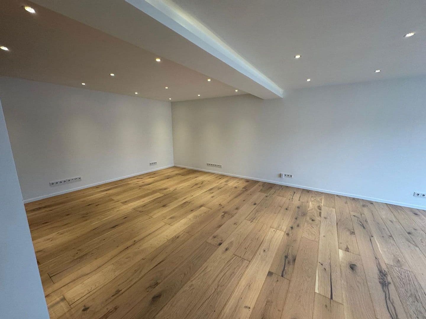 Predaj bytu 2-izbový 98 m², Darmstadt, Hesensko Predaj bytu 2-izbový 98 m², Darmstadt, Hesensko