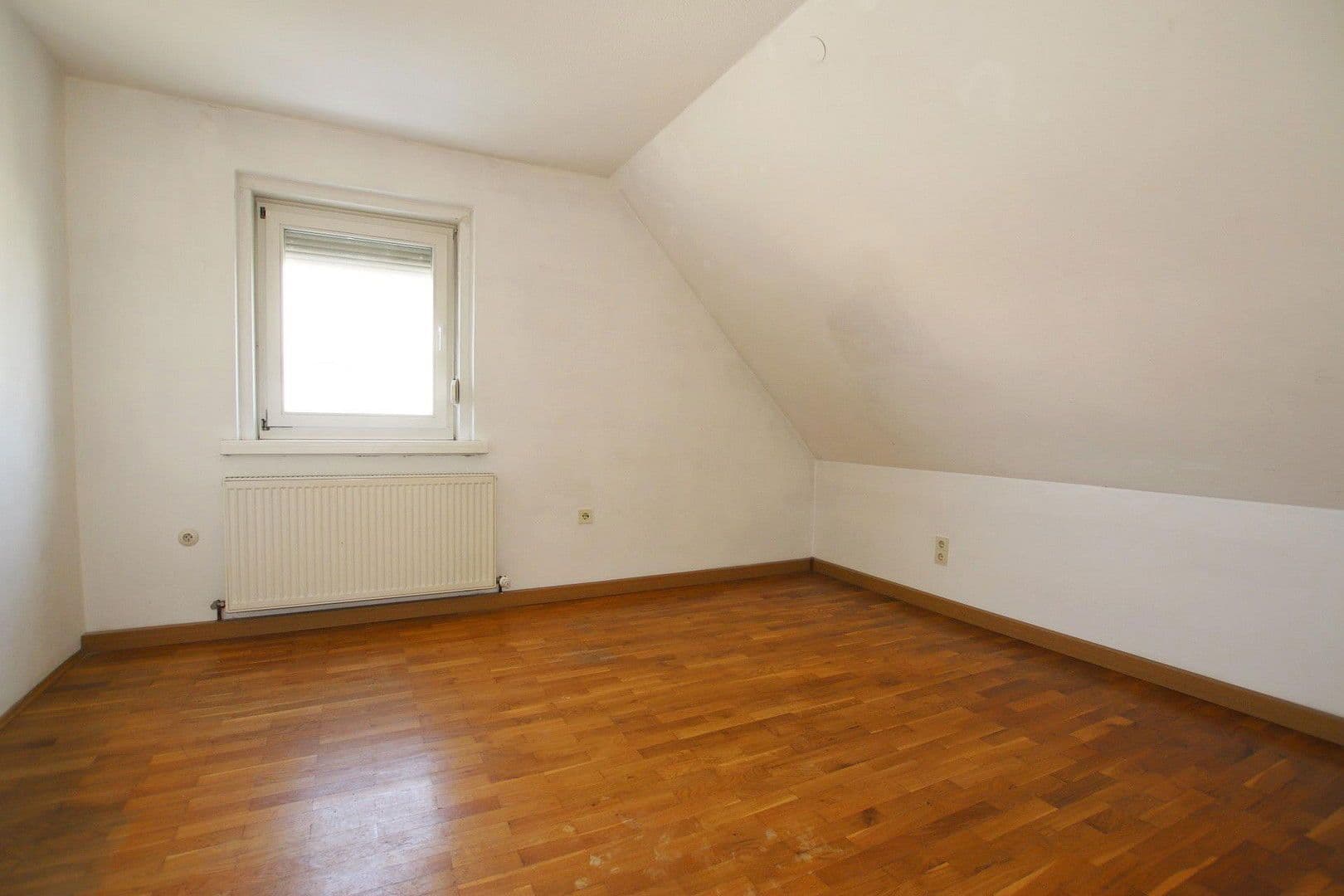 Predaj domu 117 m², pozemek 936 m², Dingolfing, Bavorsko Predaj domu 117 m², pozemek 936 m², Dingolfing, Bavorsko