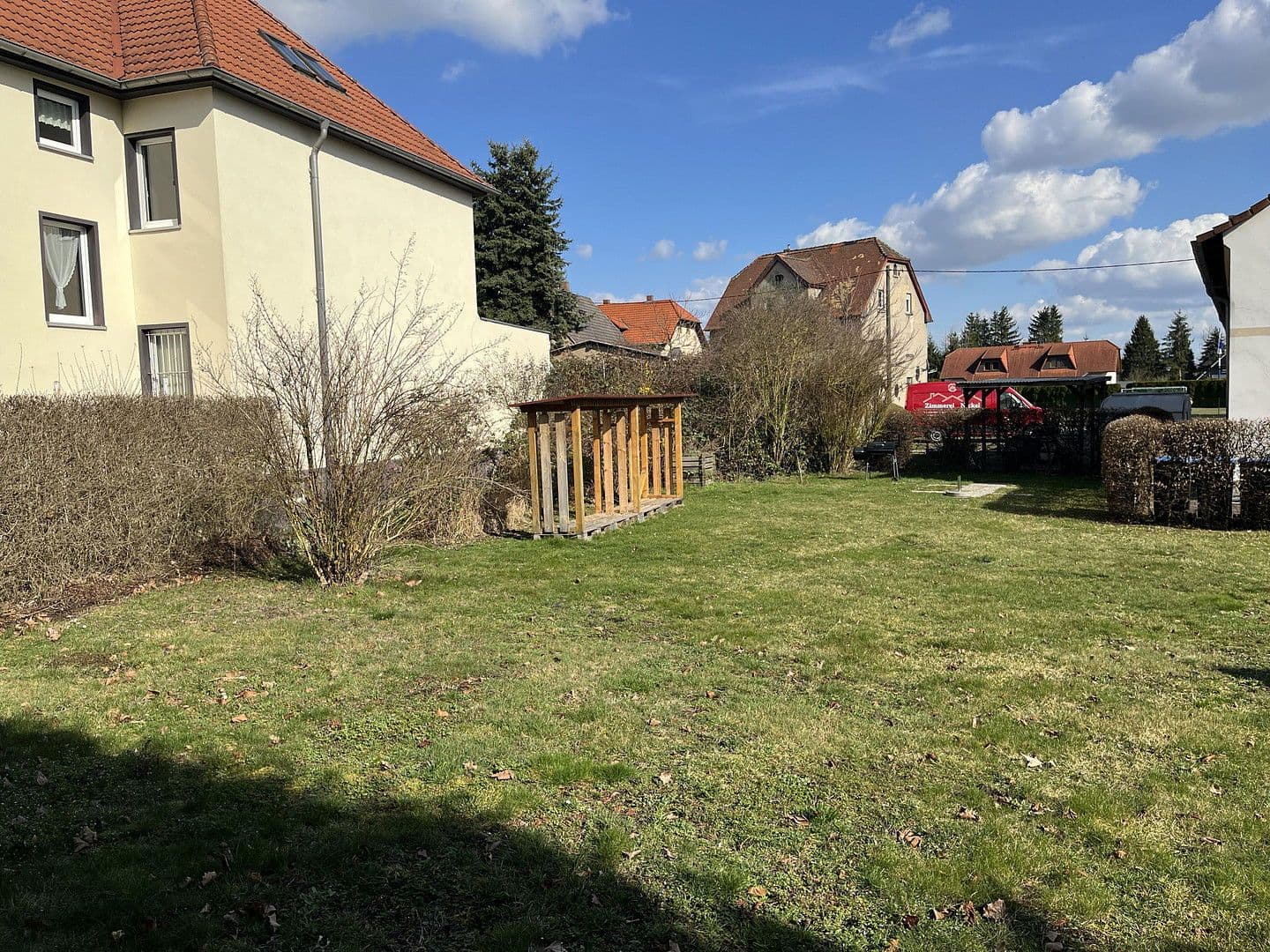 Predaj domu 780 m², pozemek 3.560 m², Lobstädter Straße 11, Neukieritzsch, Sasko Predaj domu 780 m², pozemek 3.560 m², Lobstädter Straße 11, Neukieritzsch, Sasko