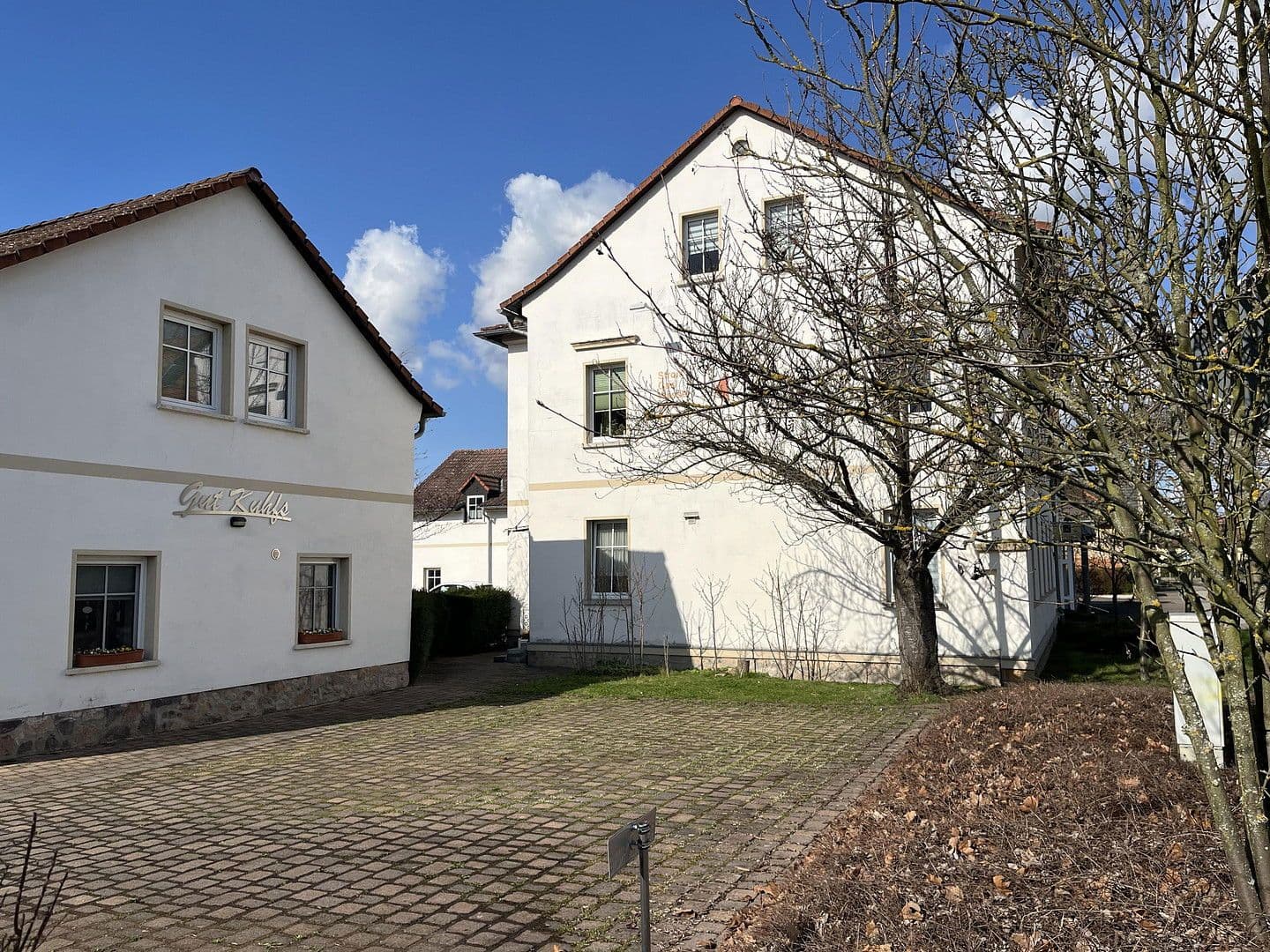 Predaj domu 780 m², pozemek 3.560 m², Lobstädter Straße 11, Neukieritzsch, Sasko Predaj domu 780 m², pozemek 3.560 m², Lobstädter Straße 11, Neukieritzsch, Sasko