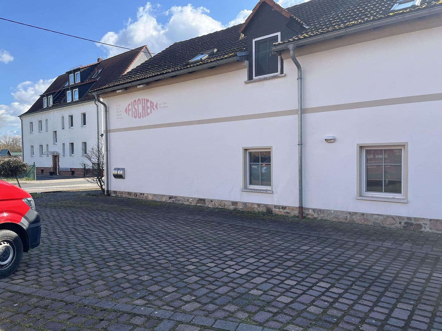 Predaj domu 780 m², pozemek 3.560 m², Lobstädter Straße 11, Neukieritzsch, Sasko Predaj domu 780 m², pozemek 3.560 m², Lobstädter Straße 11, Neukieritzsch, Sasko