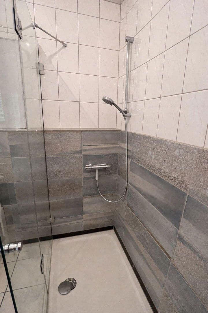 Prenájom bytu 2-izbový 62 m², Gummersbach, Severné Porýnie - Westfálsko Prenájom bytu 2-izbový 62 m², Gummersbach, Severné Porýnie - Westfálsko