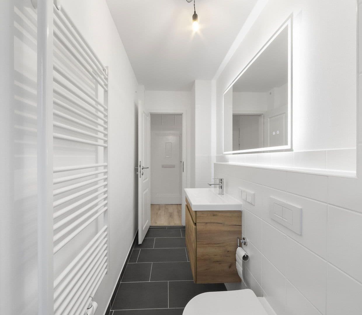 Prenájom bytu 3-izbový 65 m², Kirchhöfnerstraße 16, Hannover, Dolné Sasko Prenájom bytu 3-izbový 65 m², Kirchhöfnerstraße 16, Hannover, Dolné Sasko