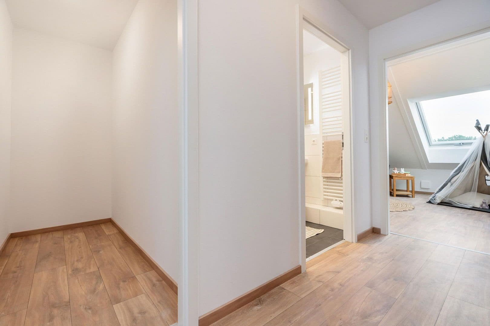 Prenájom domu 141 m², pozemek 169 m², Am Brünnle 22, Roth, Bavorsko Prenájom domu 141 m², pozemek 169 m², Am Brünnle 22, Roth, Bavorsko