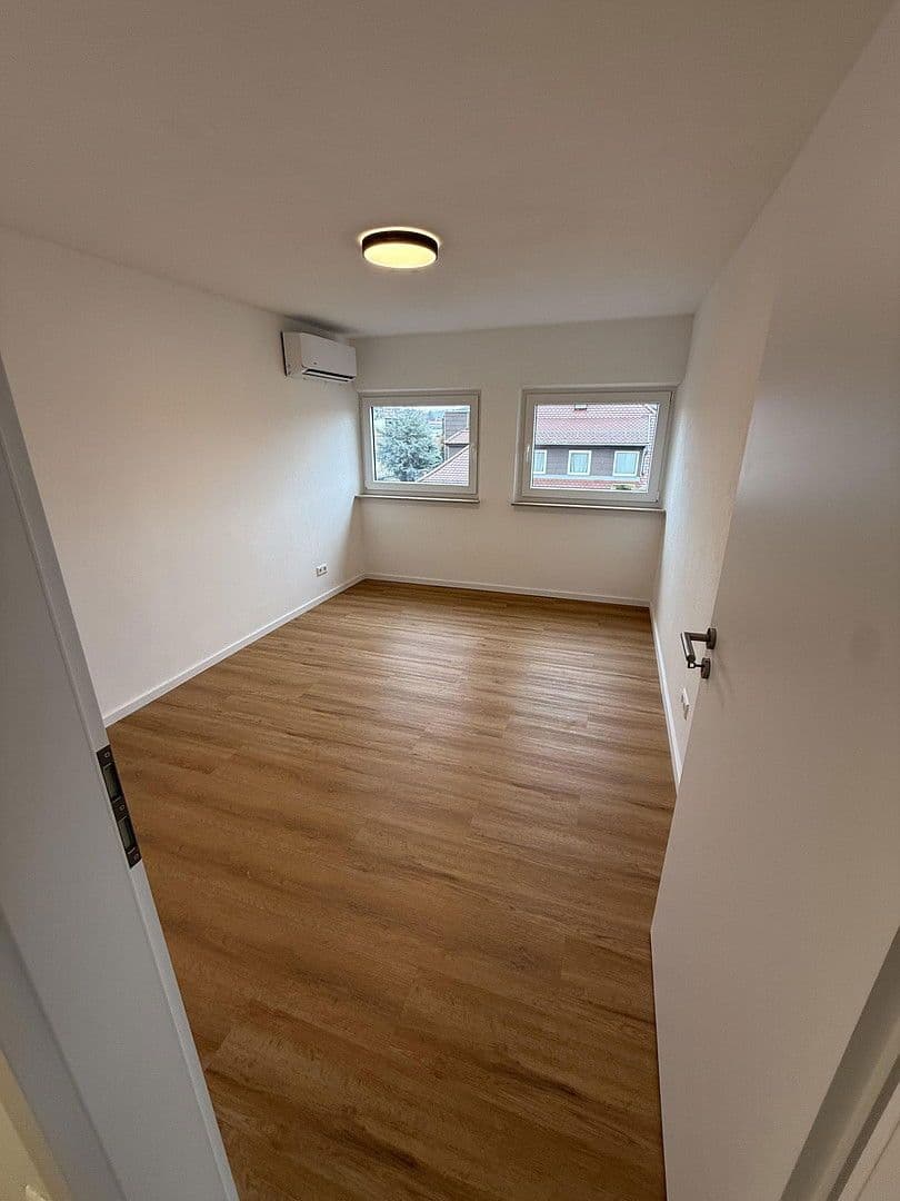 Prenájom bytu 3-izbový 75 m², Nordbahnhofstr., Stuttgart, Bádensko-Wurttembersko Prenájom bytu 3-izbový 75 m², Nordbahnhofstr., Stuttgart, Bádensko-Wurttembersko