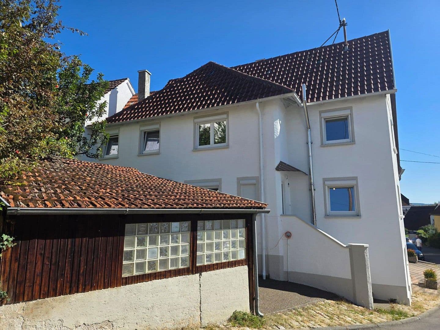 Predaj domu 135 m², pozemek 305 m², Böllatstrasse 14, Nürtingen, Bádensko-Wurttembersko Predaj domu 135 m², pozemek 305 m², Böllatstrasse 14, Nürtingen, Bádensko-Wurttembersko