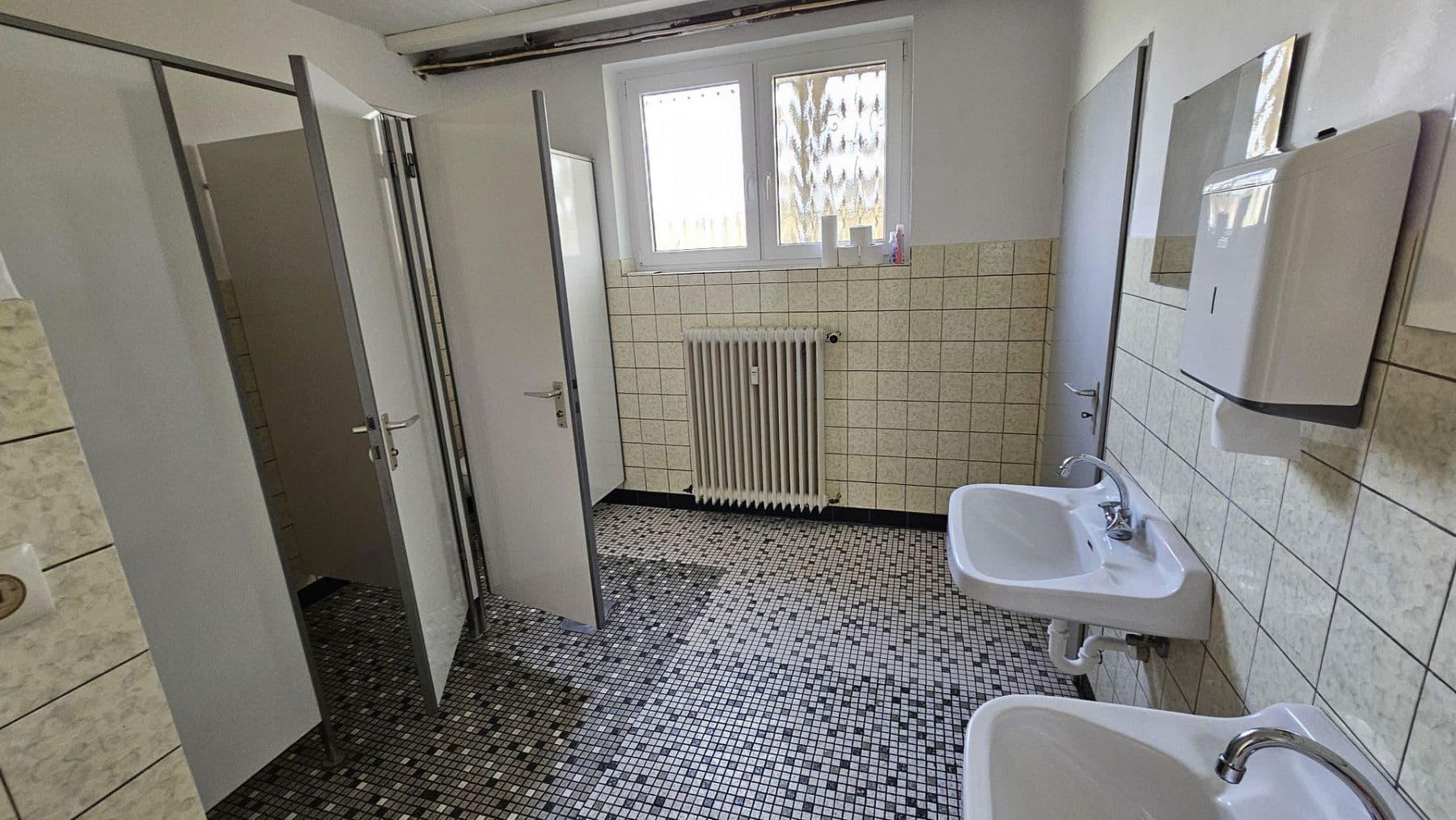 Prenájom nebytového priestoru 5.676 m², Industriestraße 2, Kalletal, Severné Porýnie - Westfálsko Prenájom nebytového priestoru 5.676 m², Industriestraße 2, Kalletal, Severné Porýnie - Westfálsko