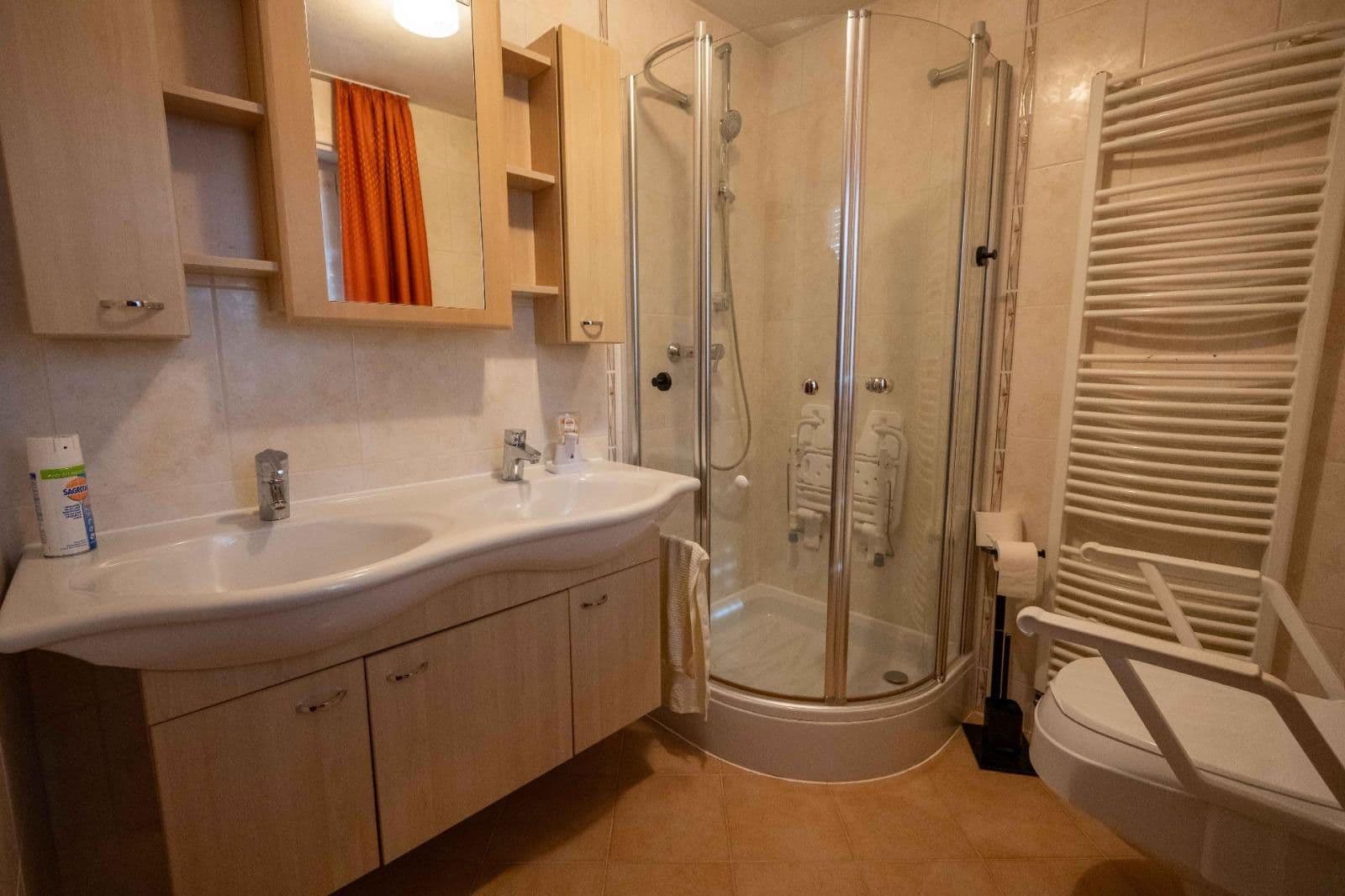 Predaj domu 110 m², pozemek 530 m², Anton-Bruckner-Str. 44, Vaterstetten, Bavorsko Predaj domu 110 m², pozemek 530 m², Anton-Bruckner-Str. 44, Vaterstetten, Bavorsko